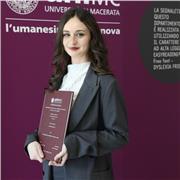 Offro ripetizioni di storia dell'arte per studenti delle scuole medie e superiori, con lezioni personalizzate per ogni studente.